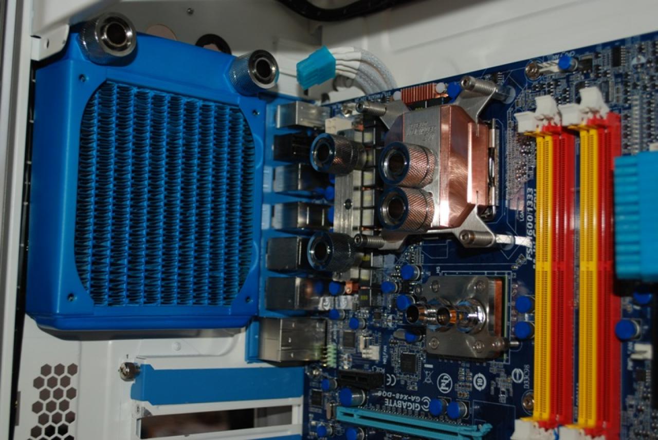 [14/11/2009] PC Games Hardware Extreme: Ein Wakü-PC im Wandel der Zeit (80)
