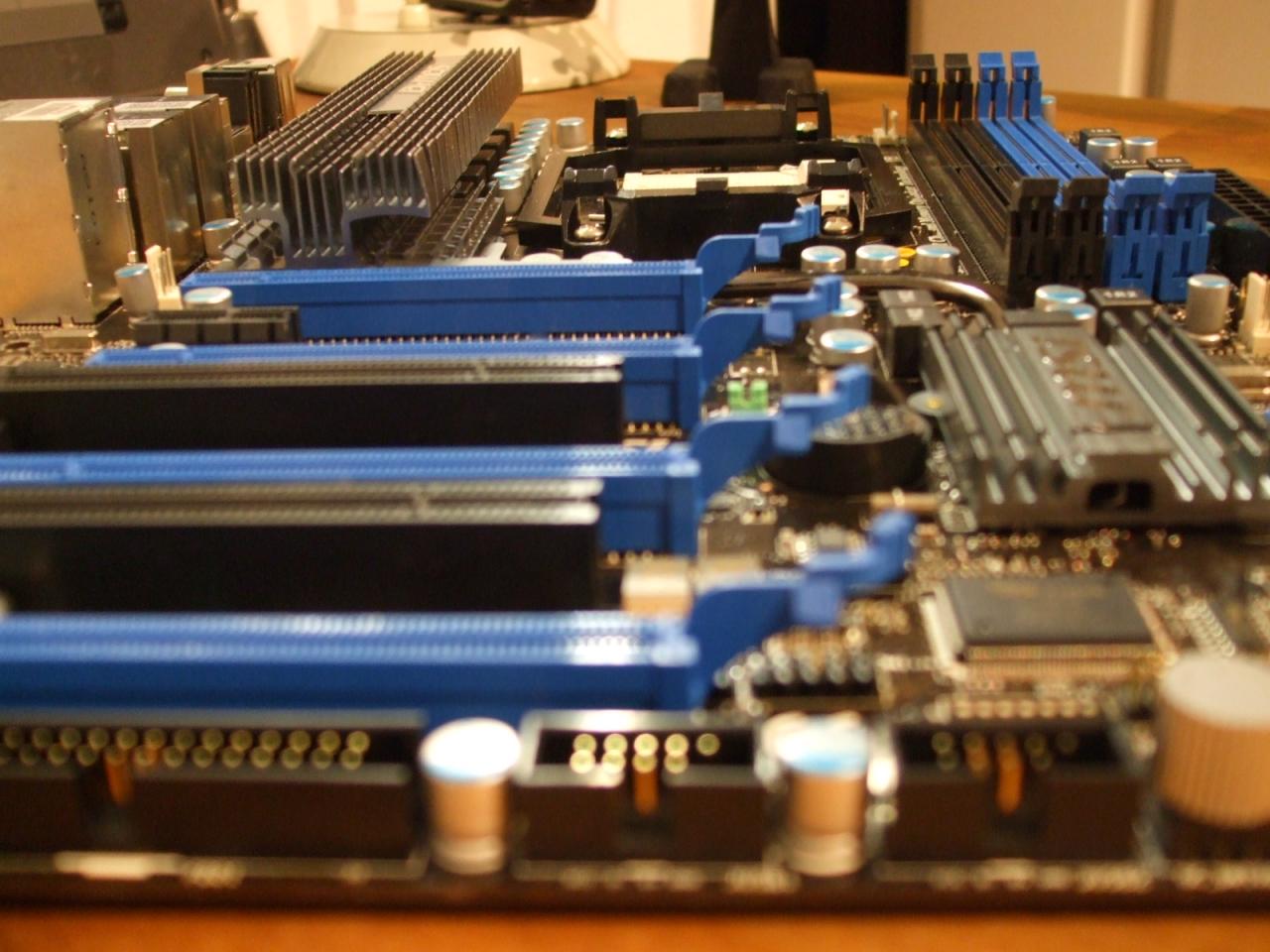 [29/11/2009] PC Games Hardware Extreme: Casemod 