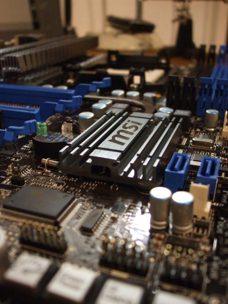 [29/11/2009] PC Games Hardware Extreme: Casemod 