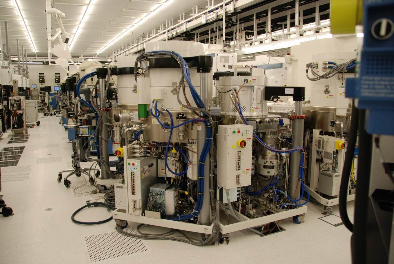 [12/11/2009] Reinraumgerät im Bereich CMP / CU