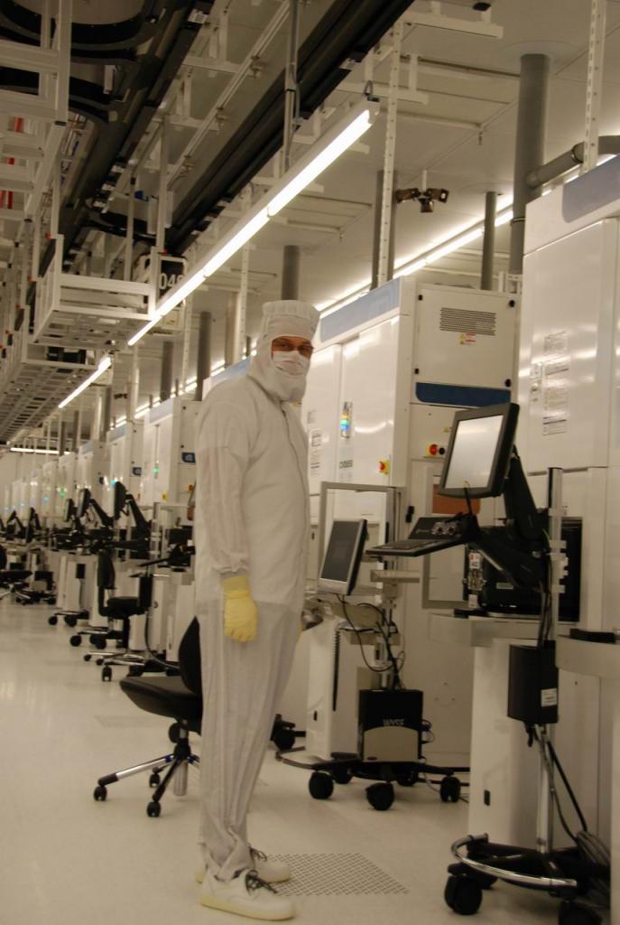 [12/11/2009] Globalfoundries: Dresdner Fab 1 lieferte 250.000 32-Nanometer-Wafer an AMD aus (18)