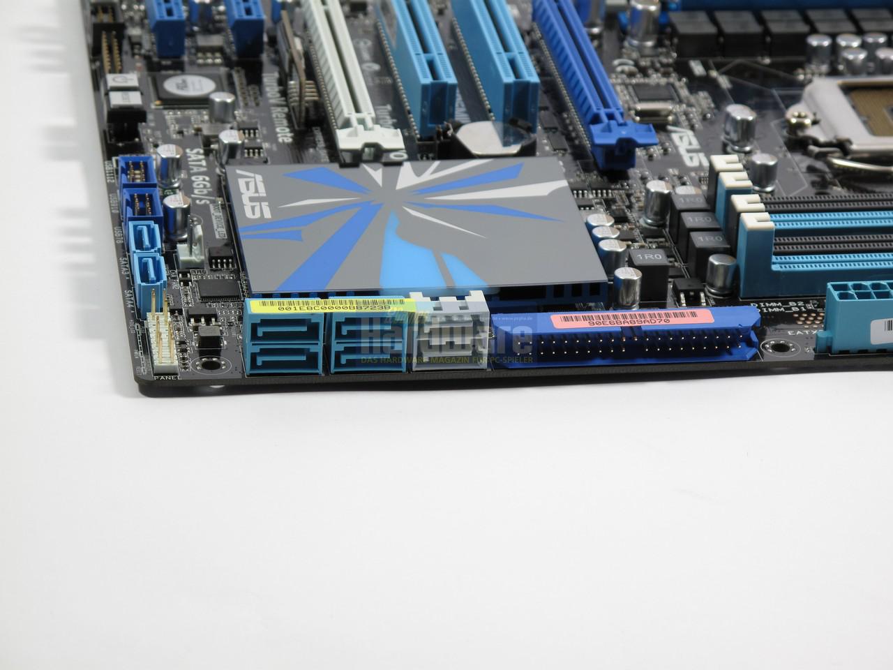 [11/11/2009] Asus P7P55D-E Premium - SATA-Revision-3.0-Anschlüsse (grau)