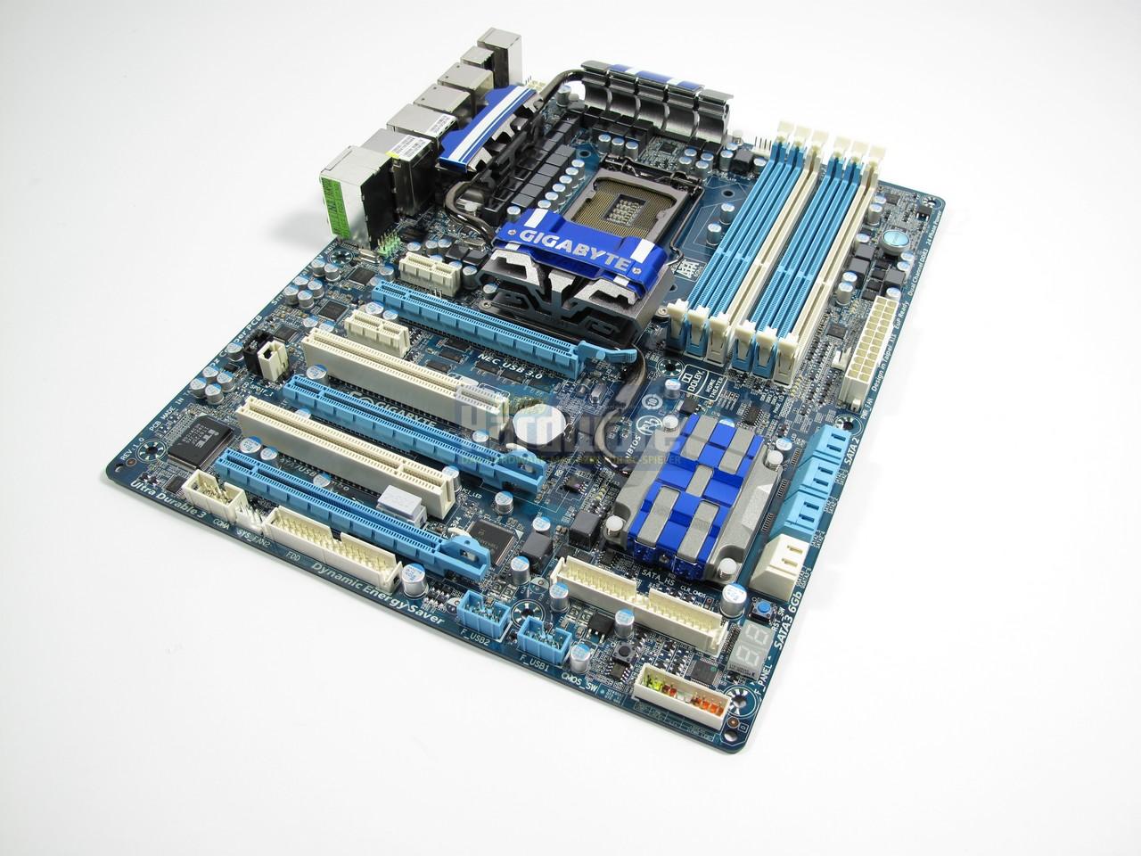 [11/11/2009] Gigabyte GA-P55A-UD6 (2)