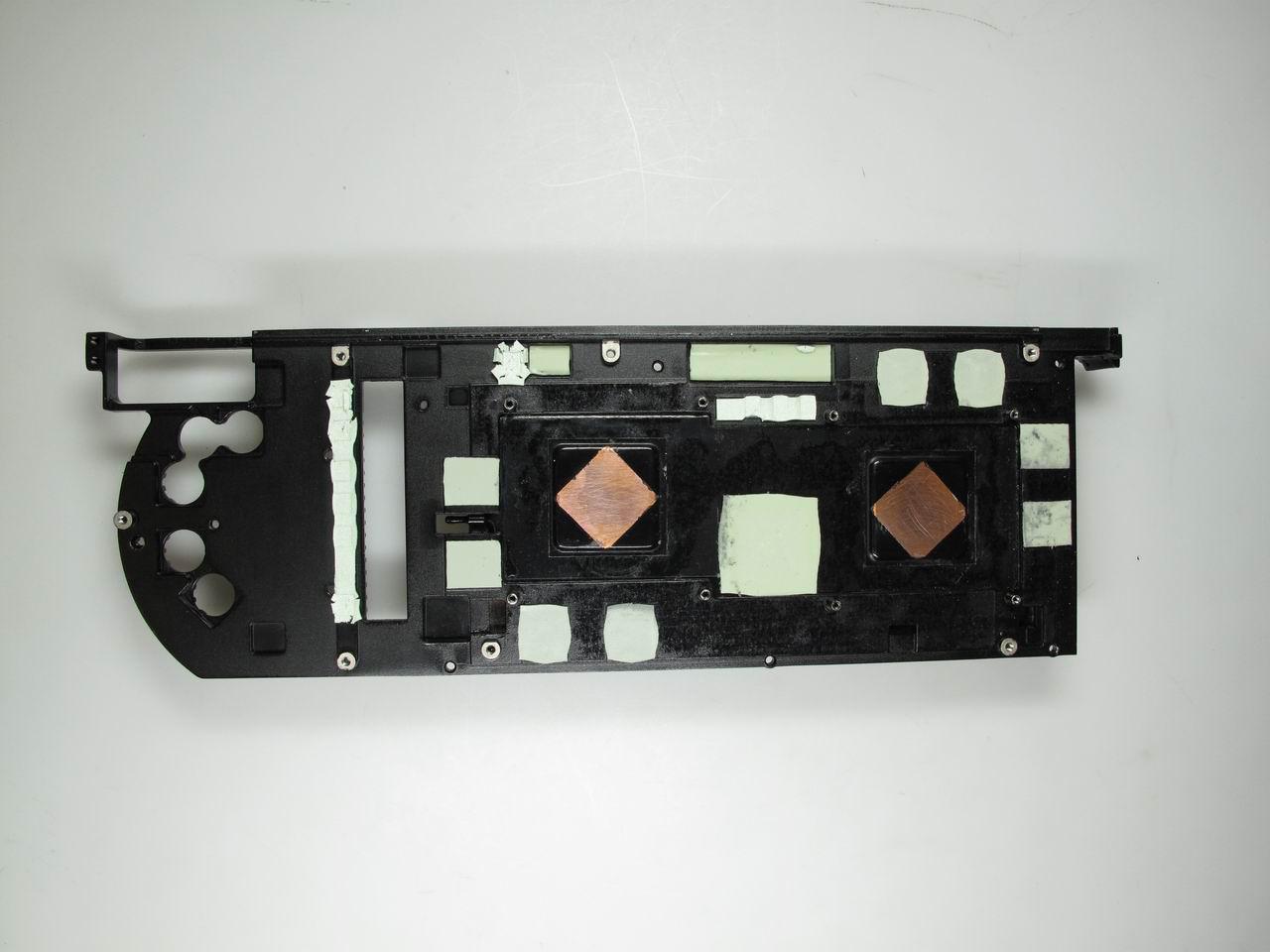[23/11/2009] Radeon HD 5970: Kunststoff-Haube des Kühlers