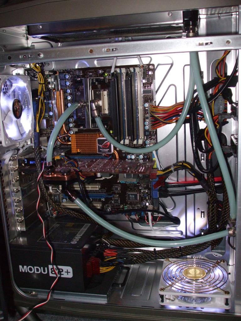 [29/11/2009] PC Games Hardware Extreme: Casemod 