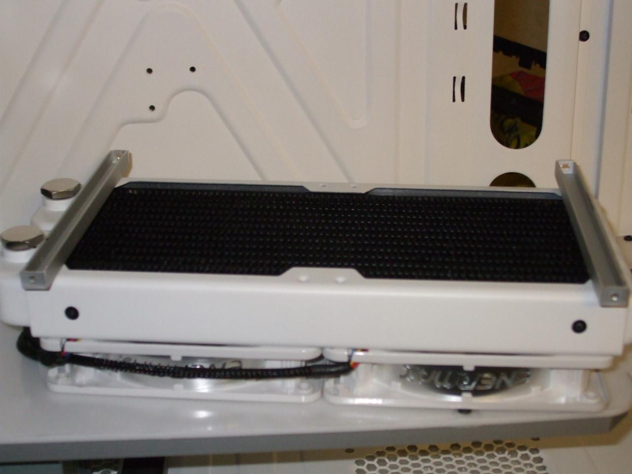 [29/11/2009] PC Games Hardware Extreme: Casemod 
