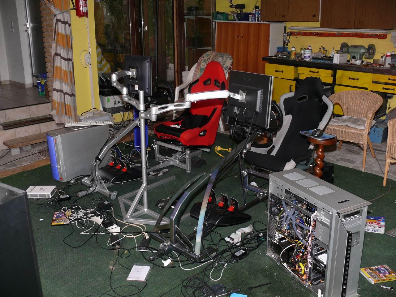 [20/11/2009] Rennwagen in der Garage 03