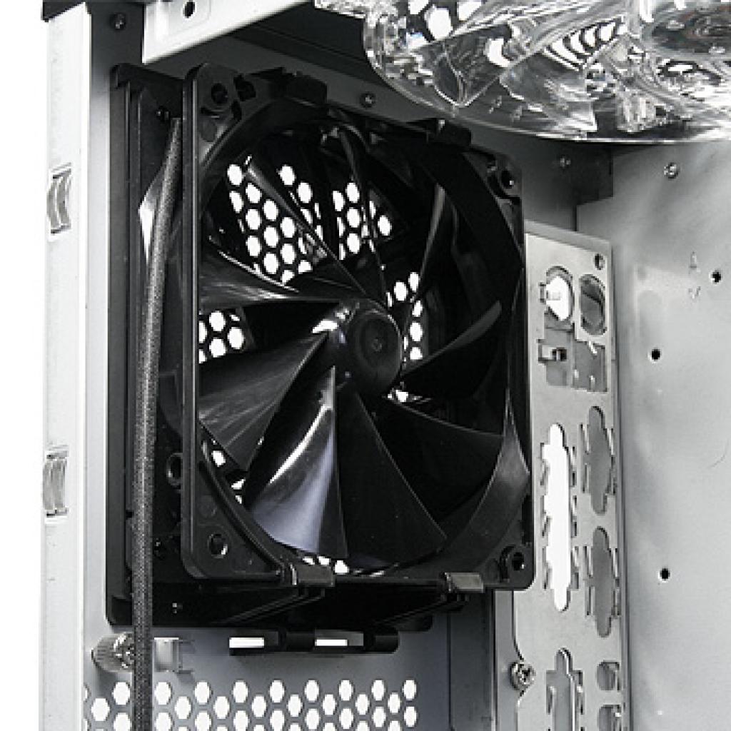 [05/11/2009] Thermaltake Element V (29)