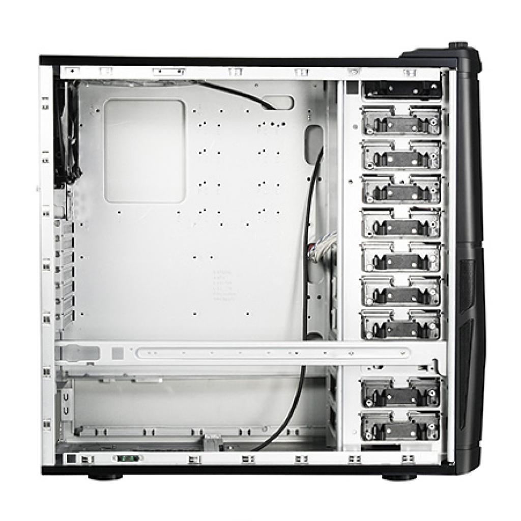[05/11/2009] Thermaltake Element V (17)