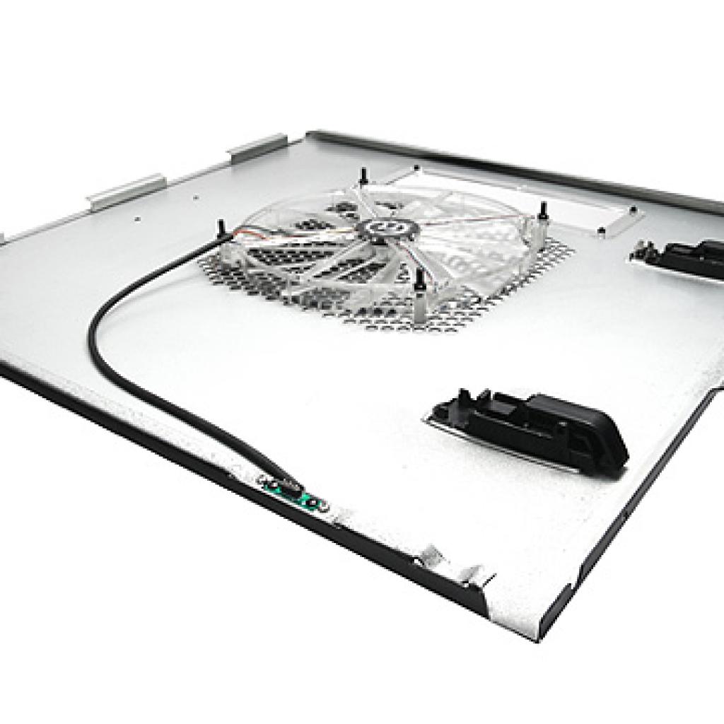 [05/11/2009] Thermaltake Element V (24)