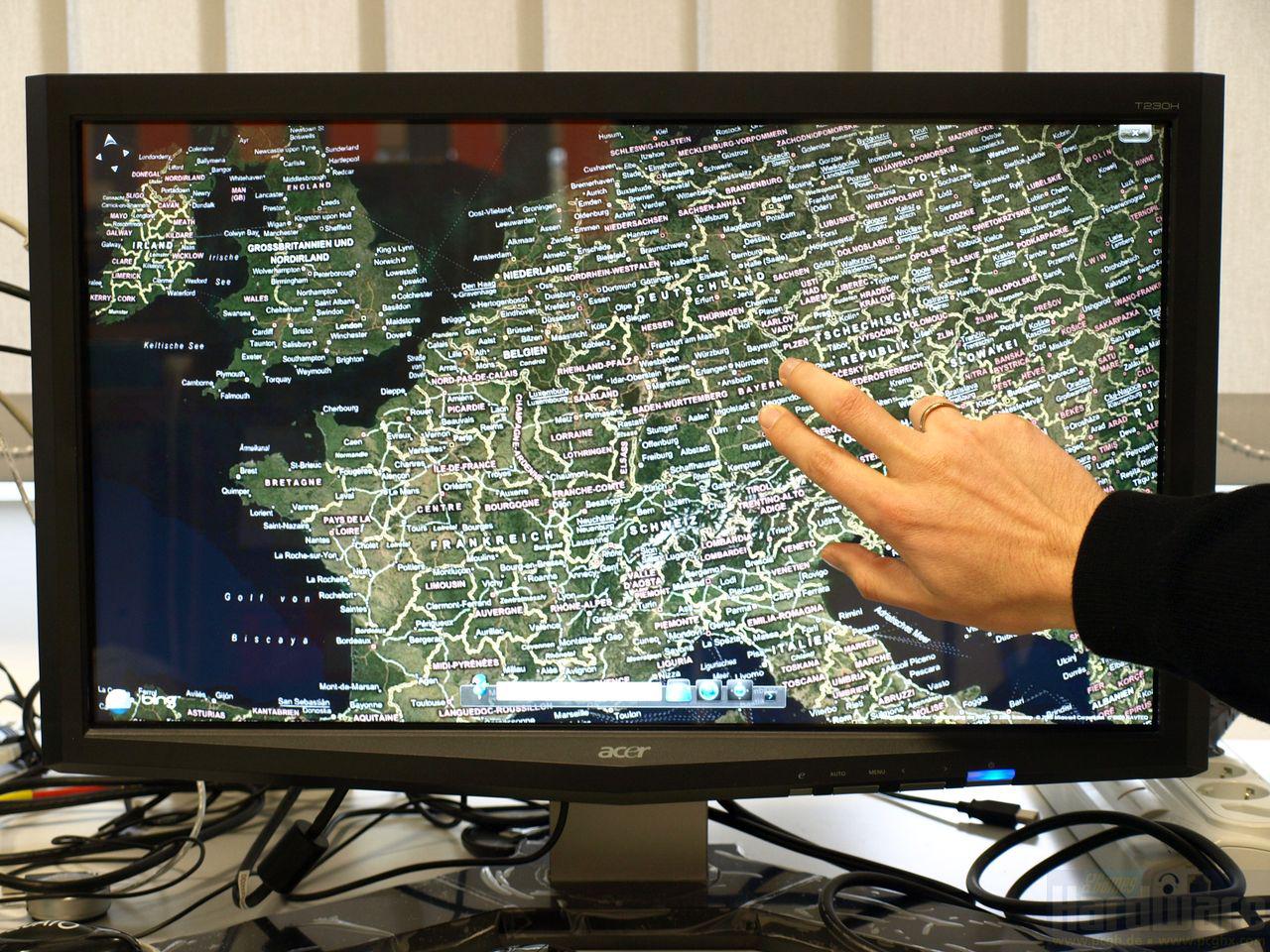 [12/11/2009] Windows-7-Multitouch auf dem Acer T230H: Microsoft Surface Globe (2)