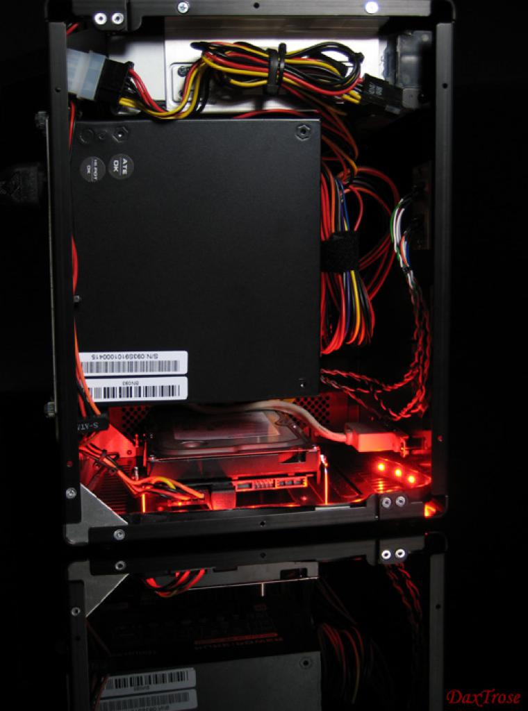 [21/11/2009] PC Games Hardware Extreme: Das kleine Schwarze meiner Freundin (34)