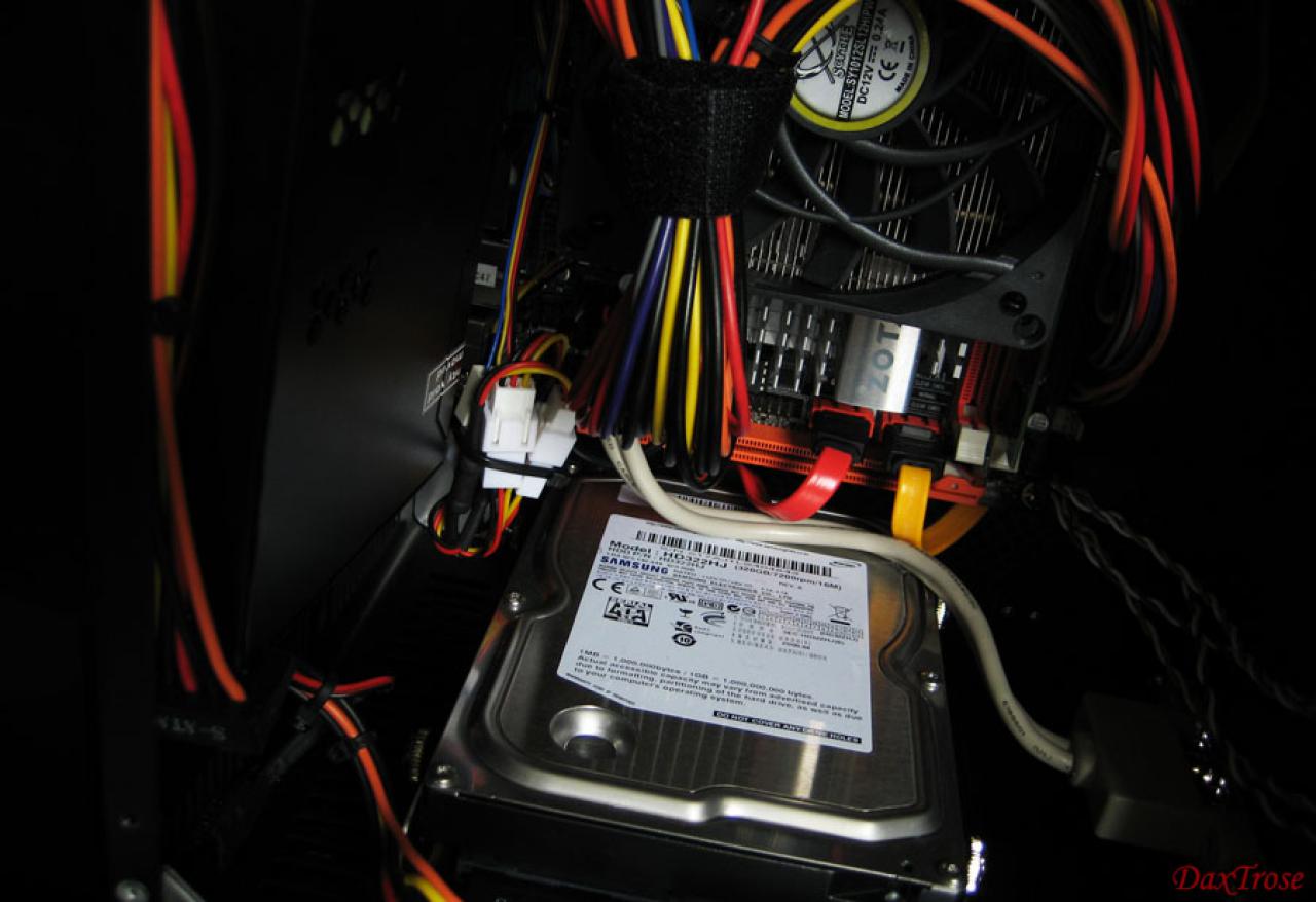 [21/11/2009] PC Games Hardware Extreme: Das kleine Schwarze meiner Freundin (39)