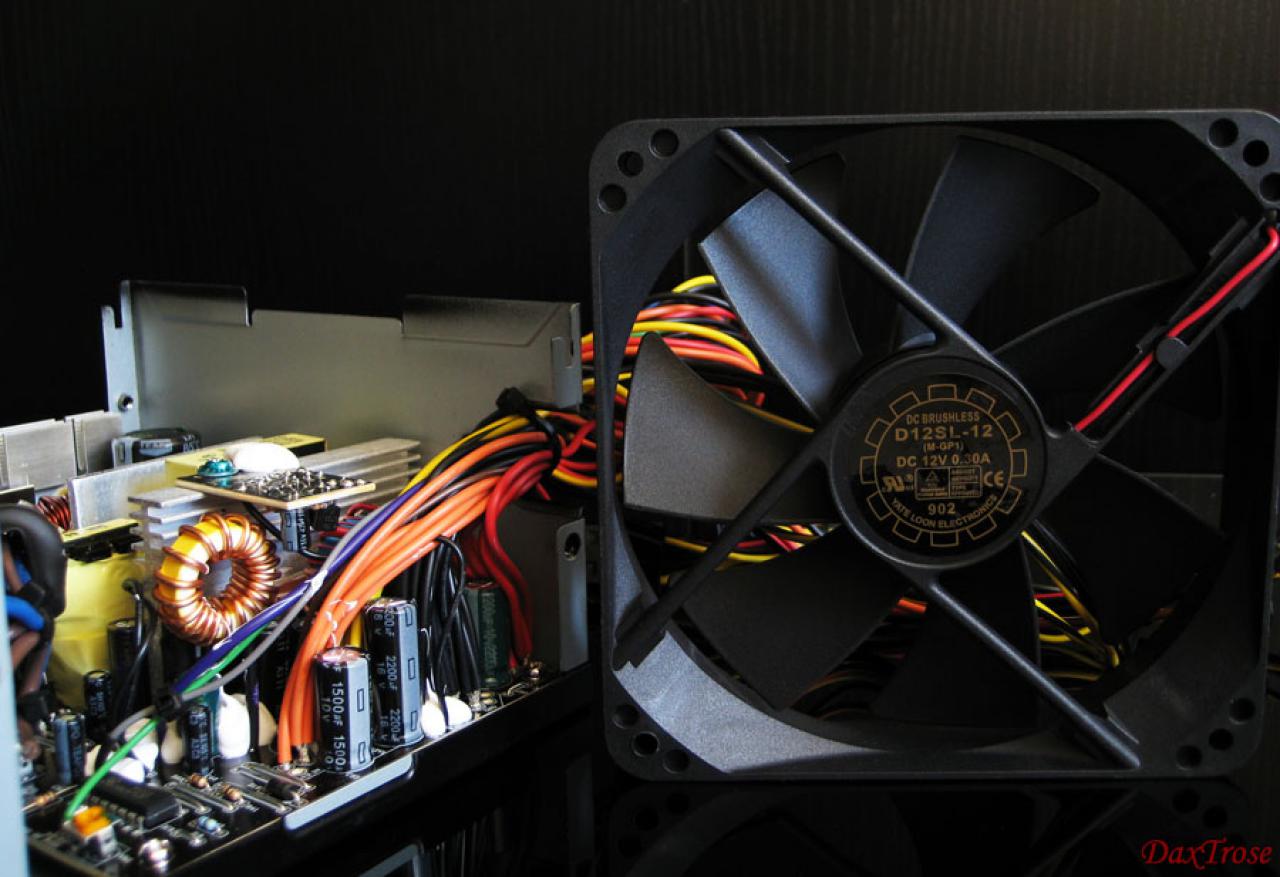 [21/11/2009] PC Games Hardware Extreme: Das kleine Schwarze meiner Freundin (44)