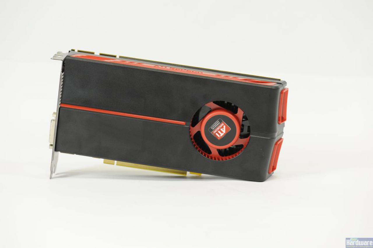 [18/12/2009] Ati Radeon HD 5770: AMD lässt nicht locker, sondern bringt parallel zum Windows-7-Start eine weitere DirectX-11-Grafikkarte auf den Markt. Der Juniper-Chip der HD-5770 ist in nahezu allen Belangen ein halber Cypress (HD 5870).