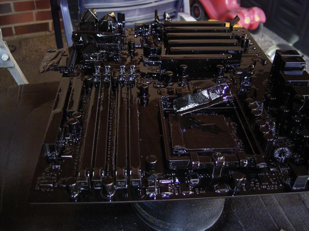 [25/12/2009] Mainboard lackieren (9)