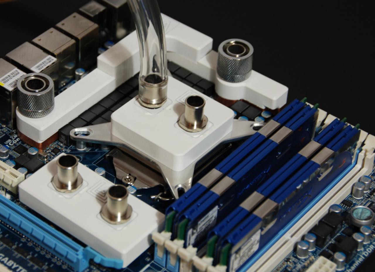 [30/12/2009] PC Games Hardware Extreme: Ein Wakü-PC im Wandel der Zeit (6)