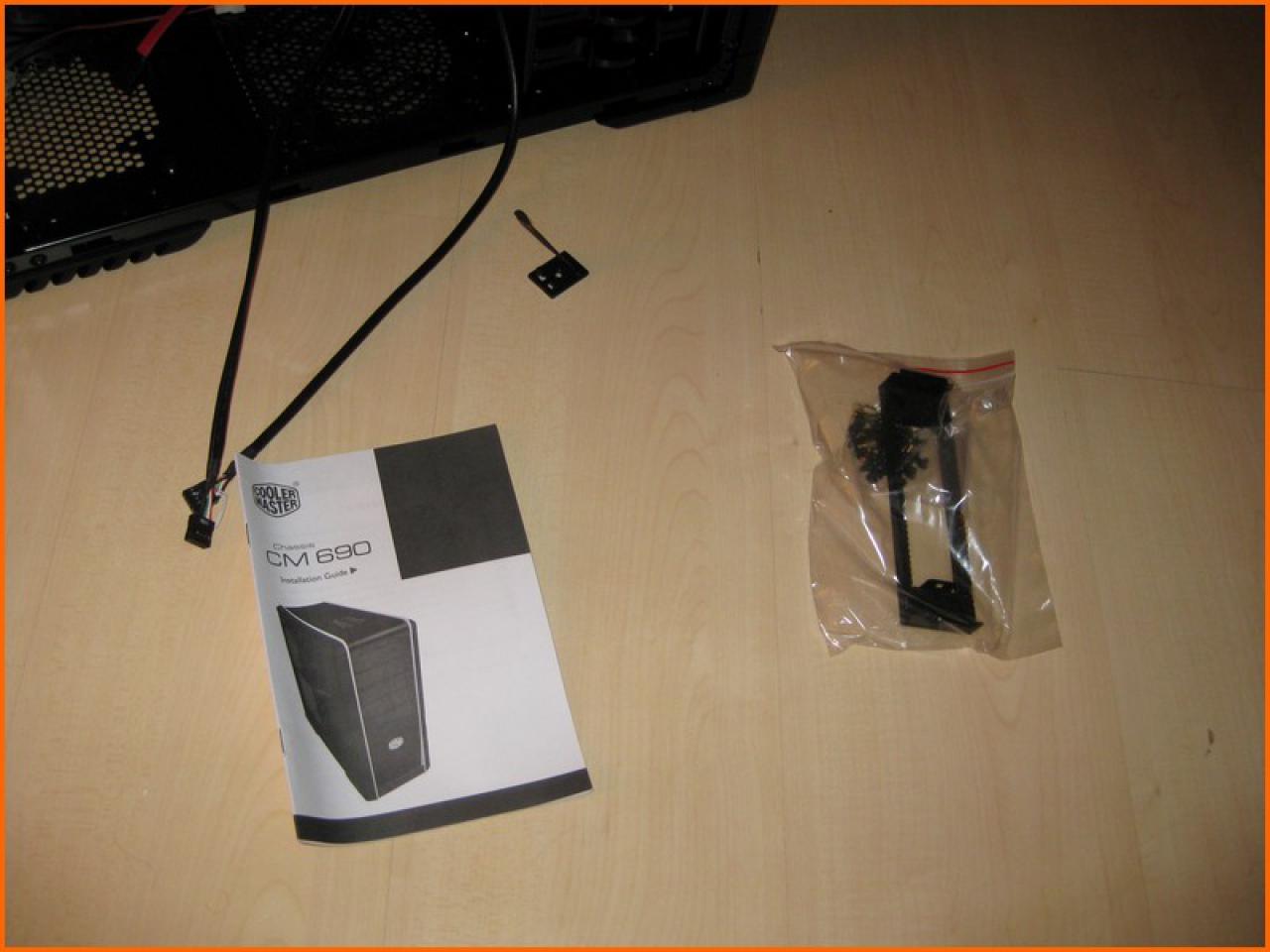 [19/12/2009] Schrauber-Tagebuch: Black-and-Orange-Casemod (26)
