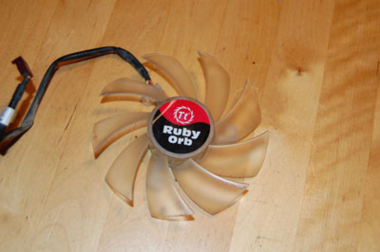 [05/12/2009] PC Games Hardware Extreme: Hello-Kitty-PC im Eigenbau (7)