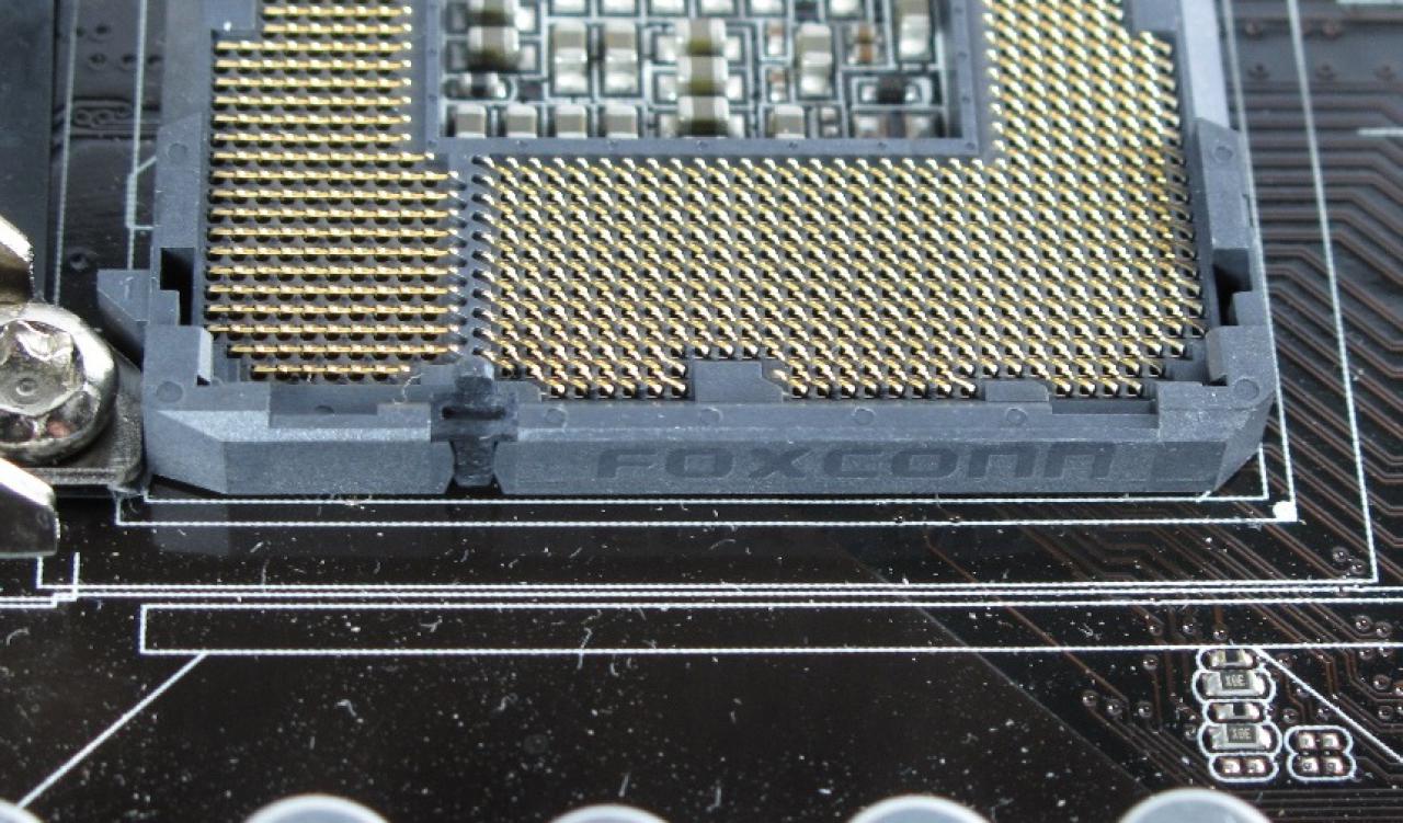 [29/12/2009] Asus P7P55D: Sockel von Foxconn