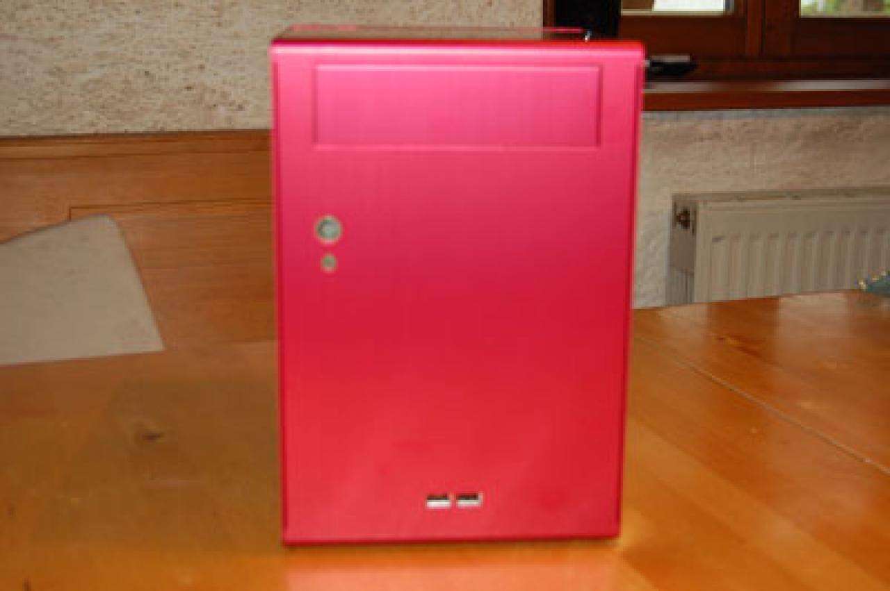 [05/12/2009] PC Games Hardware Extreme: Hello-Kitty-PC im Eigenbau (1)