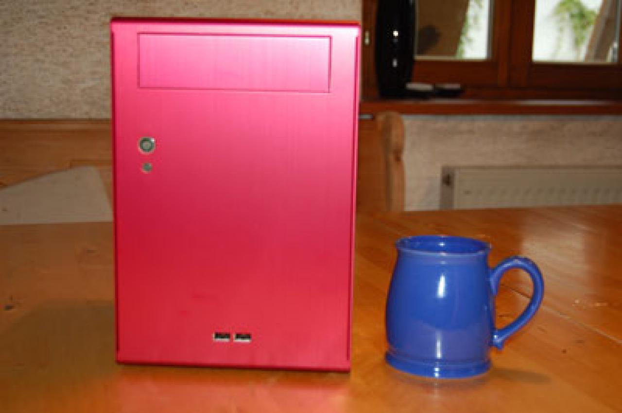 [05/12/2009] PC Games Hardware Extreme: Hello-Kitty-PC im Eigenbau (3)