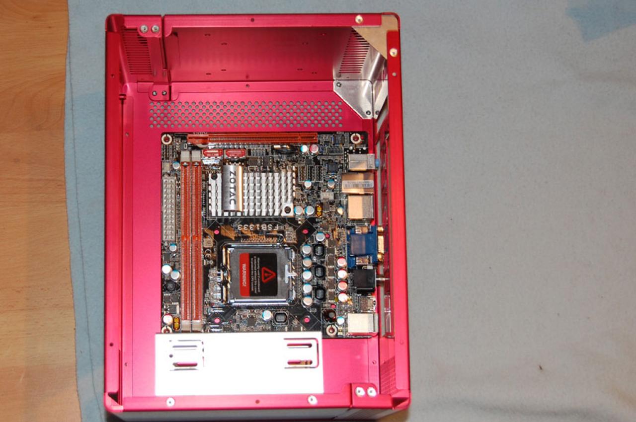 [05/12/2009] PC Games Hardware Extreme: Hello-Kitty-PC im Eigenbau (28)