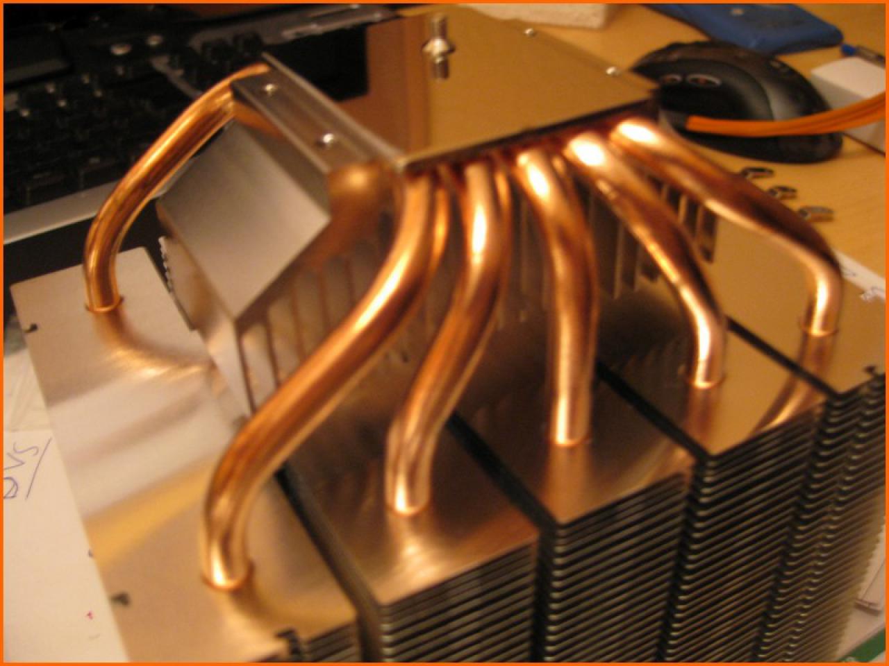 [19/12/2009] Schrauber-Tagebuch: Black-and-Orange-Casemod (35)