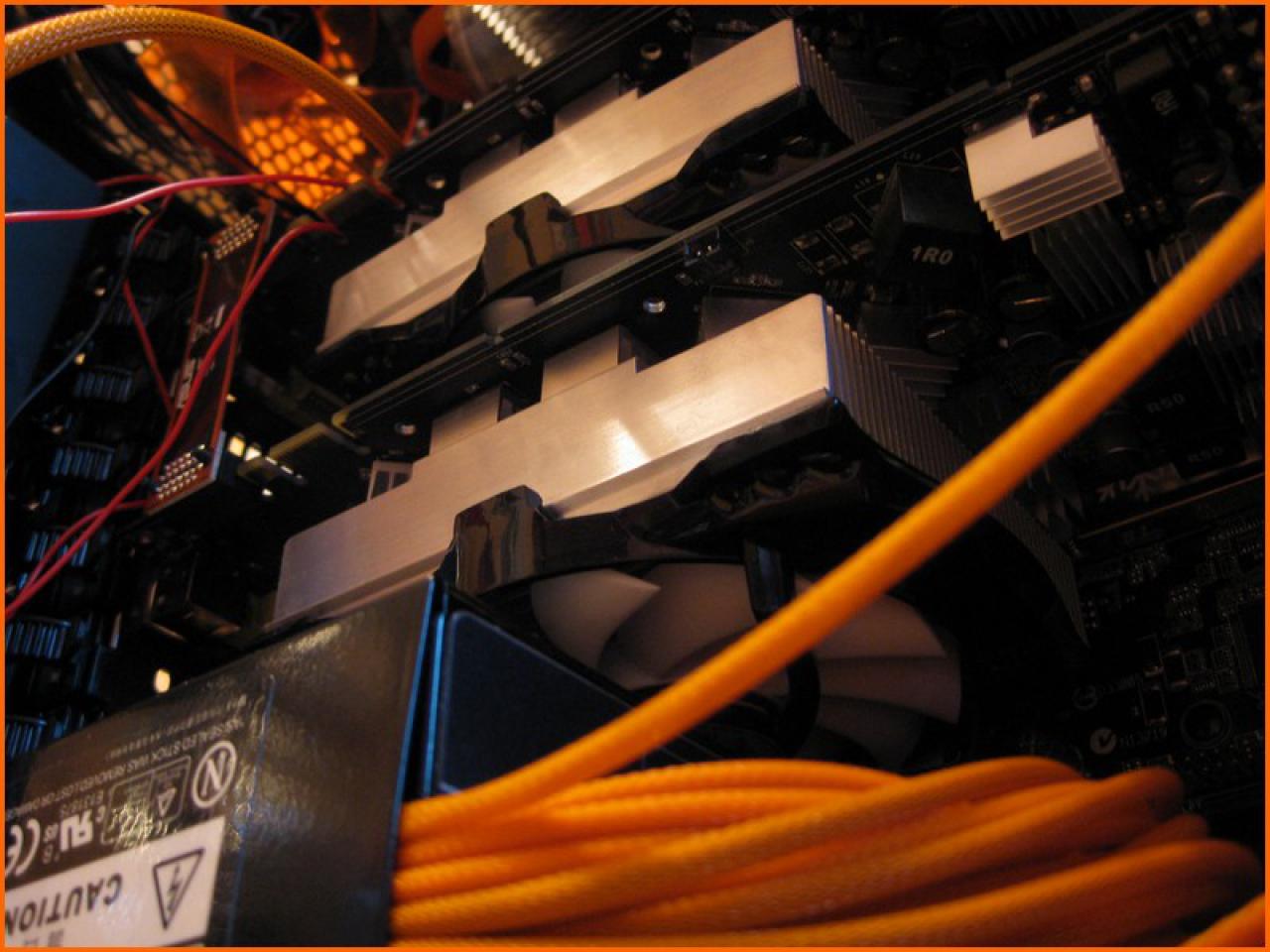 [19/12/2009] Schrauber-Tagebuch: Black-and-Orange-Casemod (40)