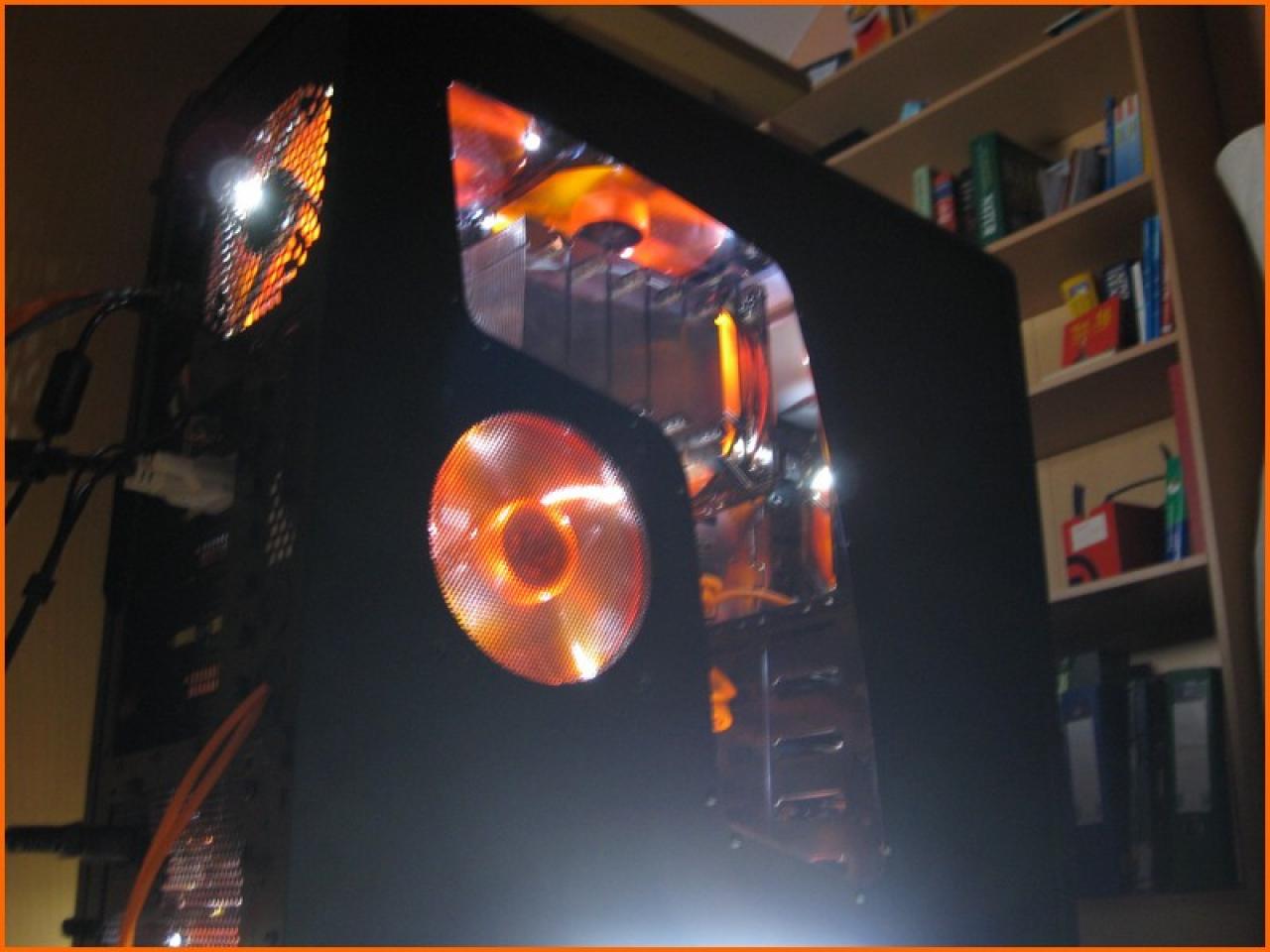 [19/12/2009] Schrauber-Tagebuch: Black-and-Orange-Casemod (49)
