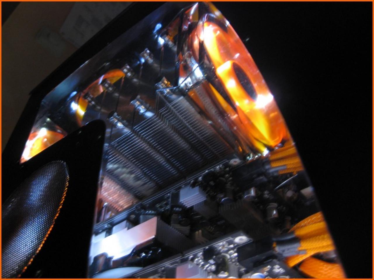 [19/12/2009] Schrauber-Tagebuch: Black-and-Orange-Casemod (50)