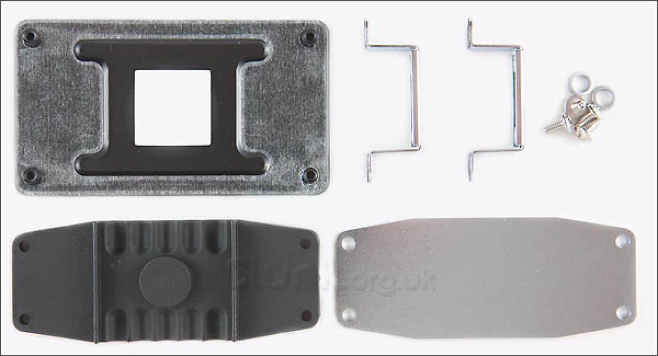 [30/12/2009] LMX-CPU-Kühler von Danamics im Review. Hier: Das Mounting-Kit für AMD Sockel(5)