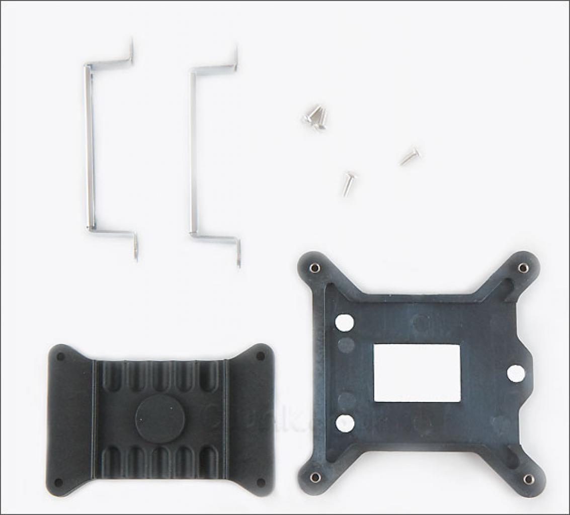 [30/12/2009] LMX-CPU-Kühler von Danamics im Review. Hier: Das Mounting-Kit für LGA1156 Sockel (8)