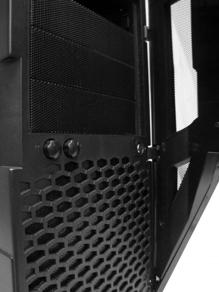 [22/12/2009] Gehäuse: NZXT präsentiert Hades (5)