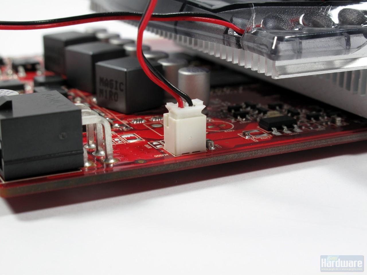 [16/12/2009] Powercolor Radeon HD 5750 PCS (11)