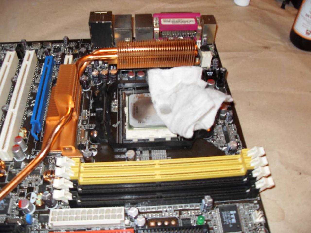 [13/12/2009] PC Games Hardware Extreme: HTPC mit Netzteil-Sleeving (17)