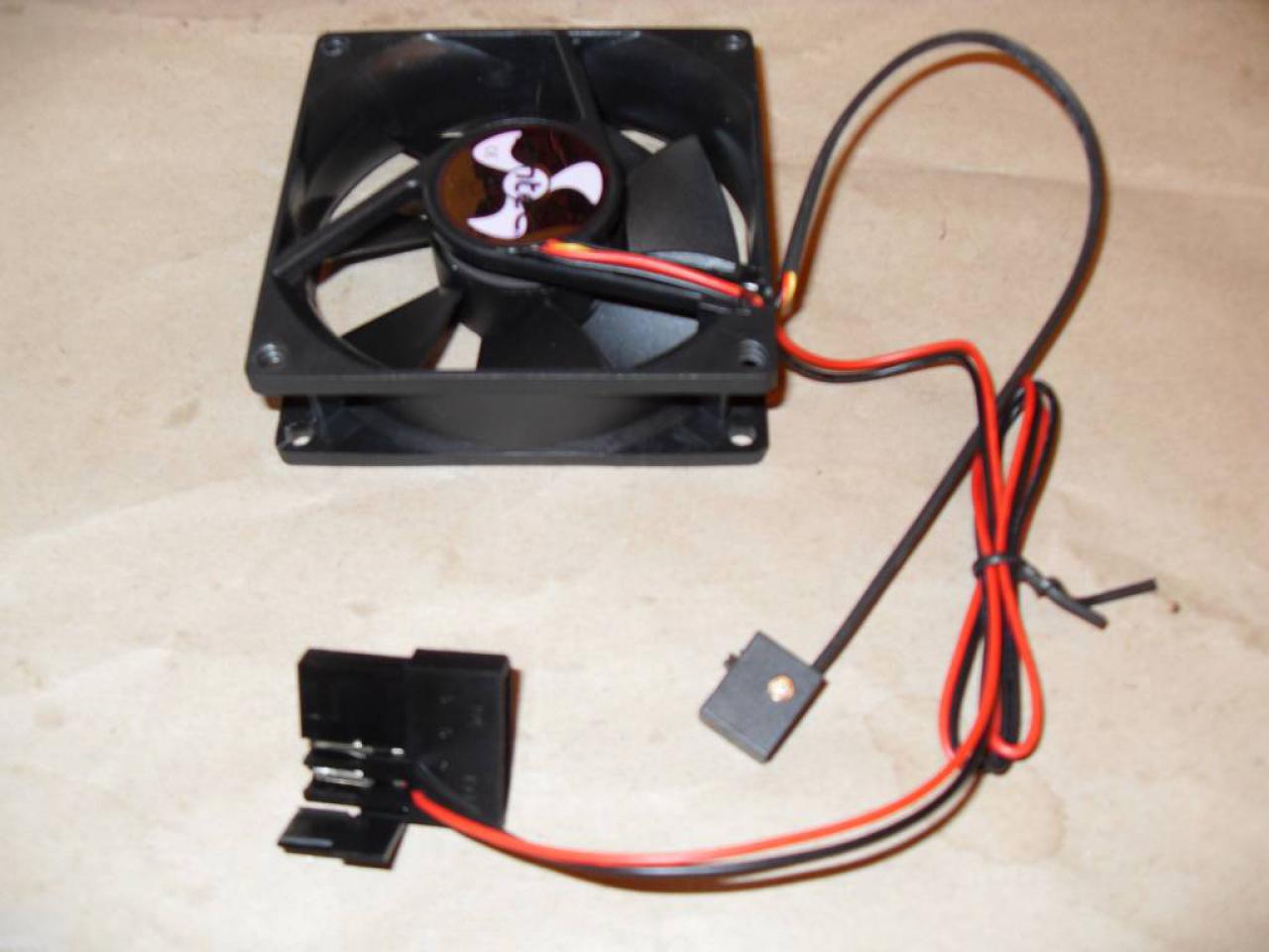 [13/12/2009] PC Games Hardware Extreme: HTPC mit Netzteil-Sleeving (20)