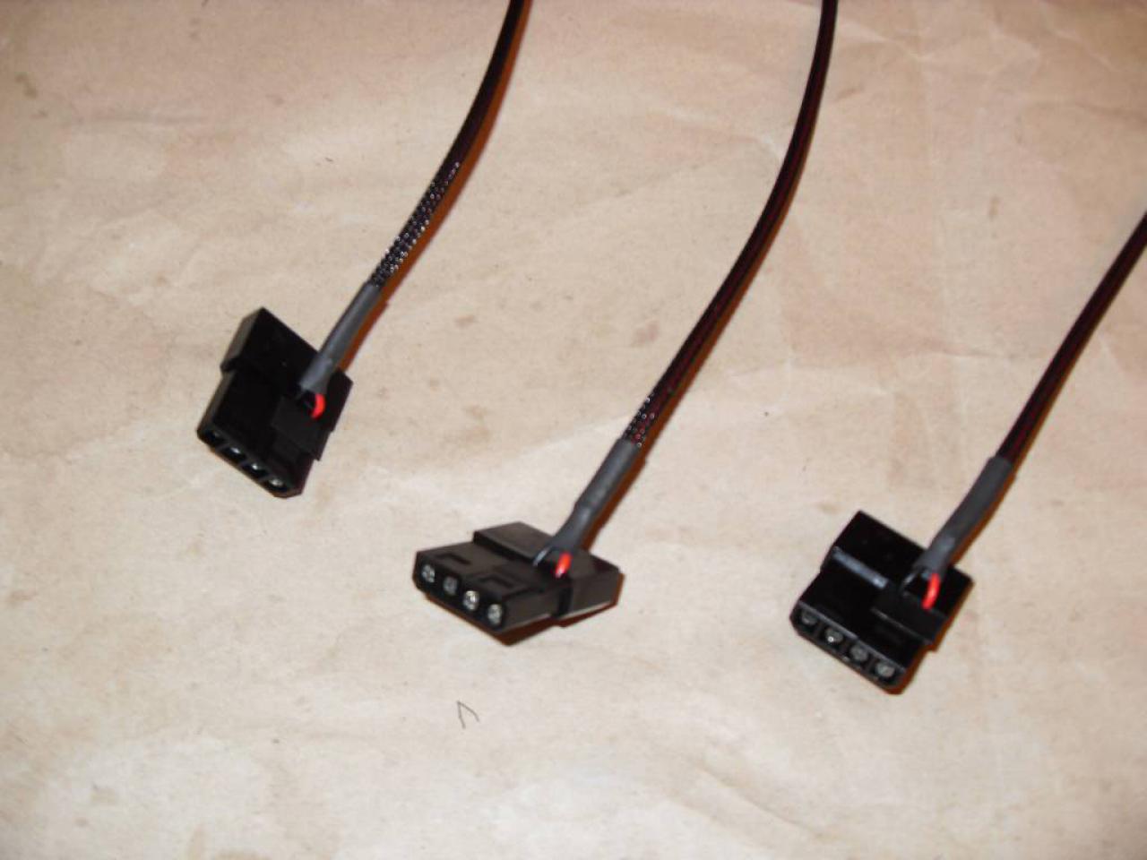 [13/12/2009] PC Games Hardware Extreme: HTPC mit Netzteil-Sleeving (21)