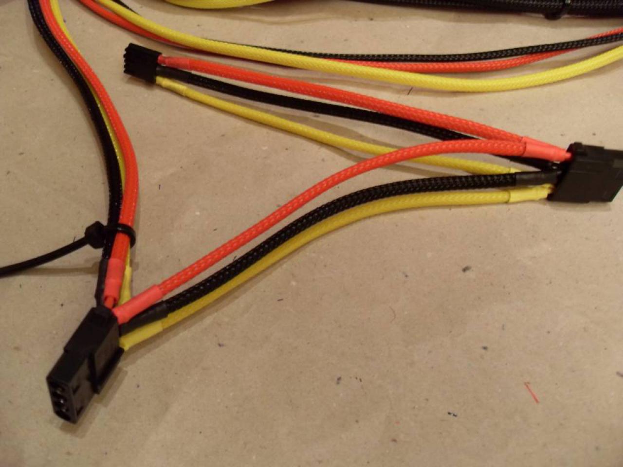 [13/12/2009] PC Games Hardware Extreme: HTPC mit Netzteil-Sleeving (53)