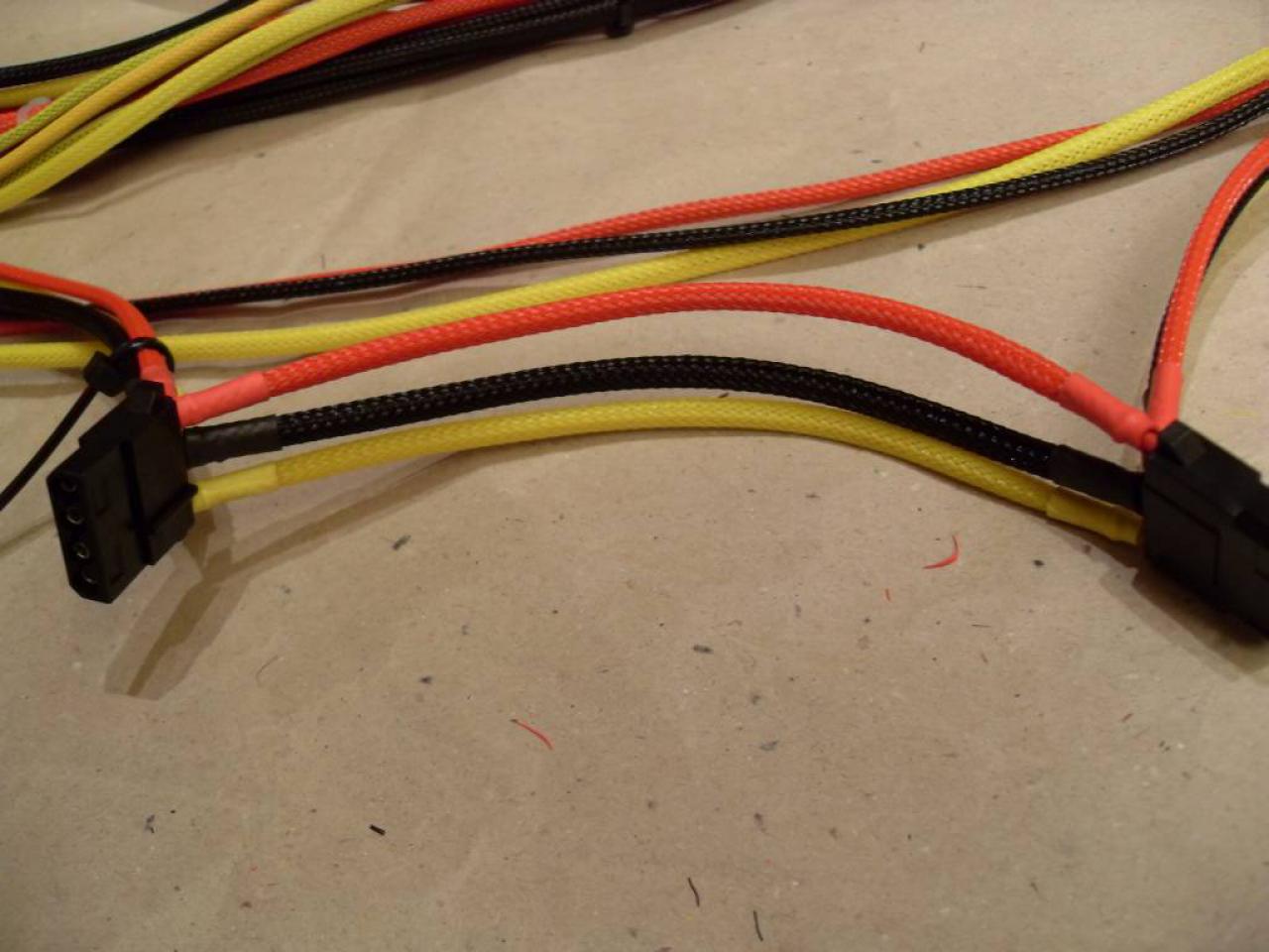 [13/12/2009] PC Games Hardware Extreme: HTPC mit Netzteil-Sleeving (55)