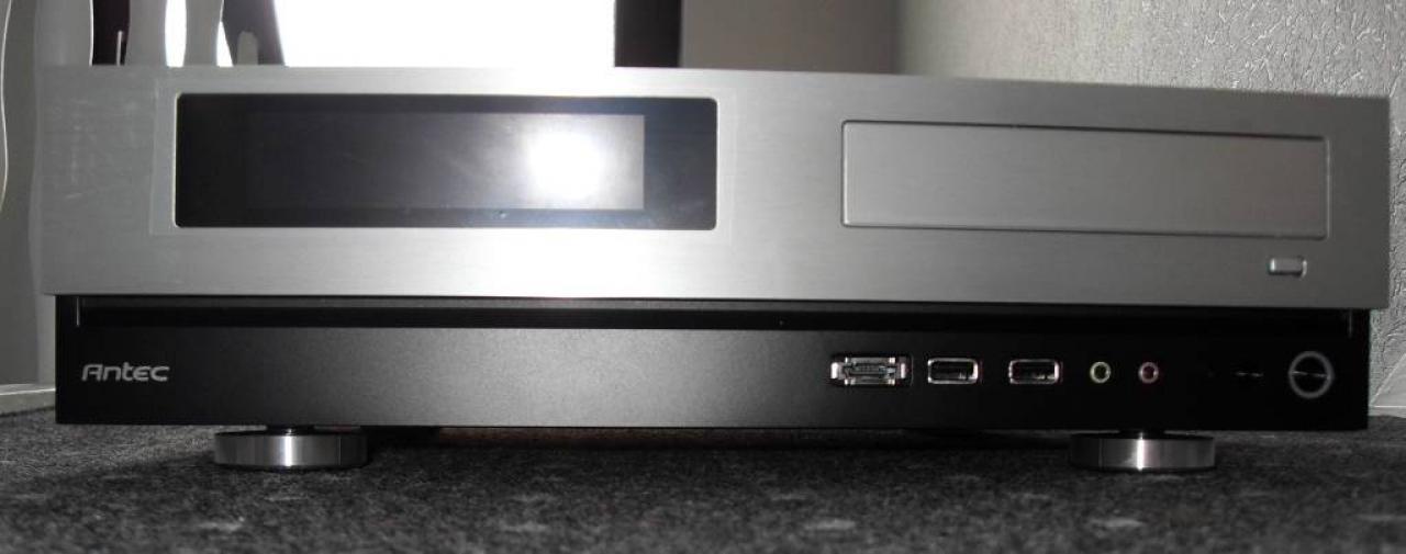[13/12/2009] PC Games Hardware Extreme: HTPC mit Netzteil-Sleeving (4)