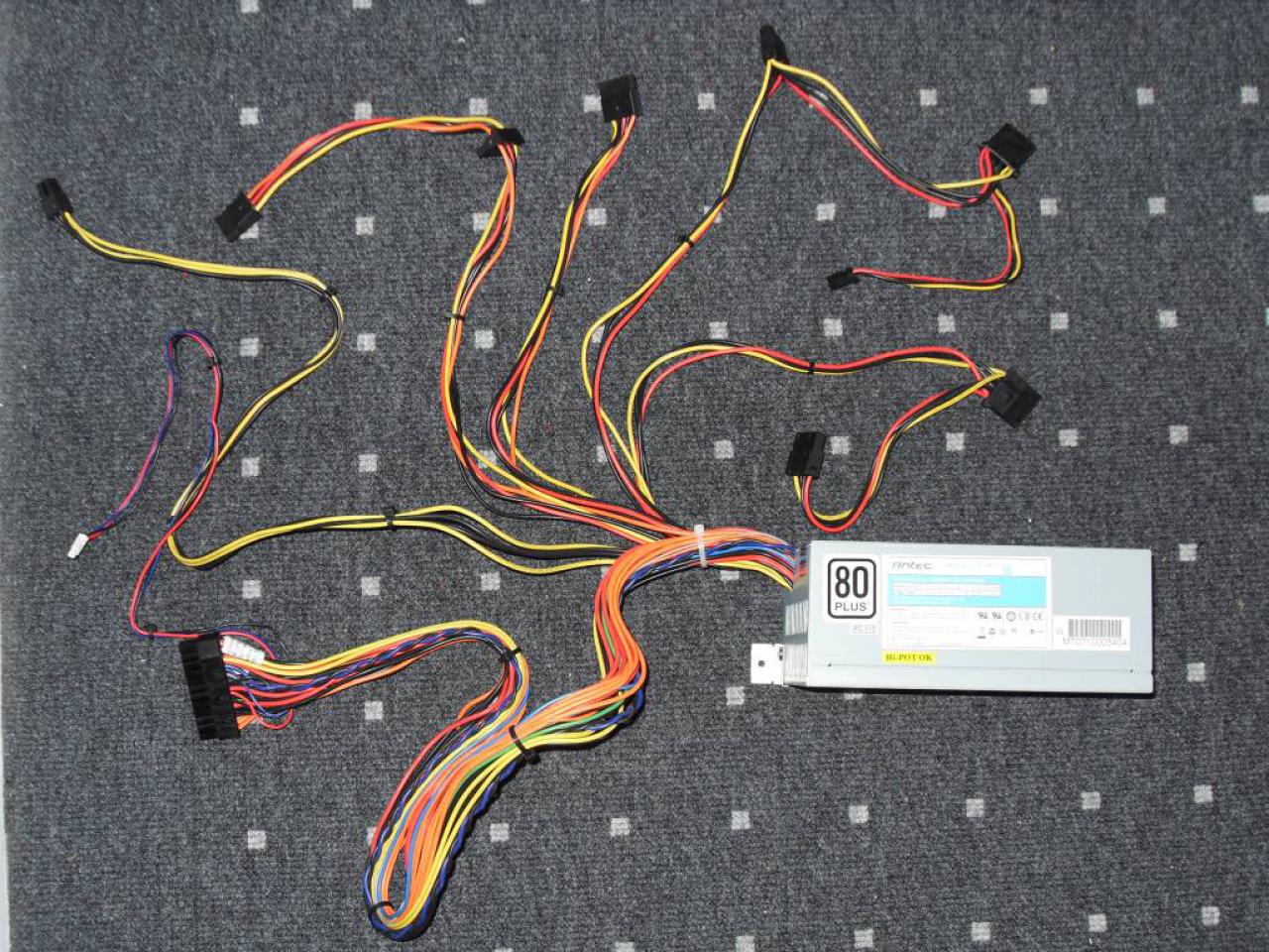 [13/12/2009] PC Games Hardware Extreme: HTPC mit Netzteil-Sleeving (13)