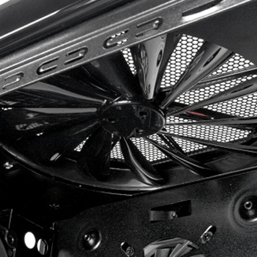 [25/12/2009] Thermaltake V9 Super-Tower in der neuen Black Edition. (2)