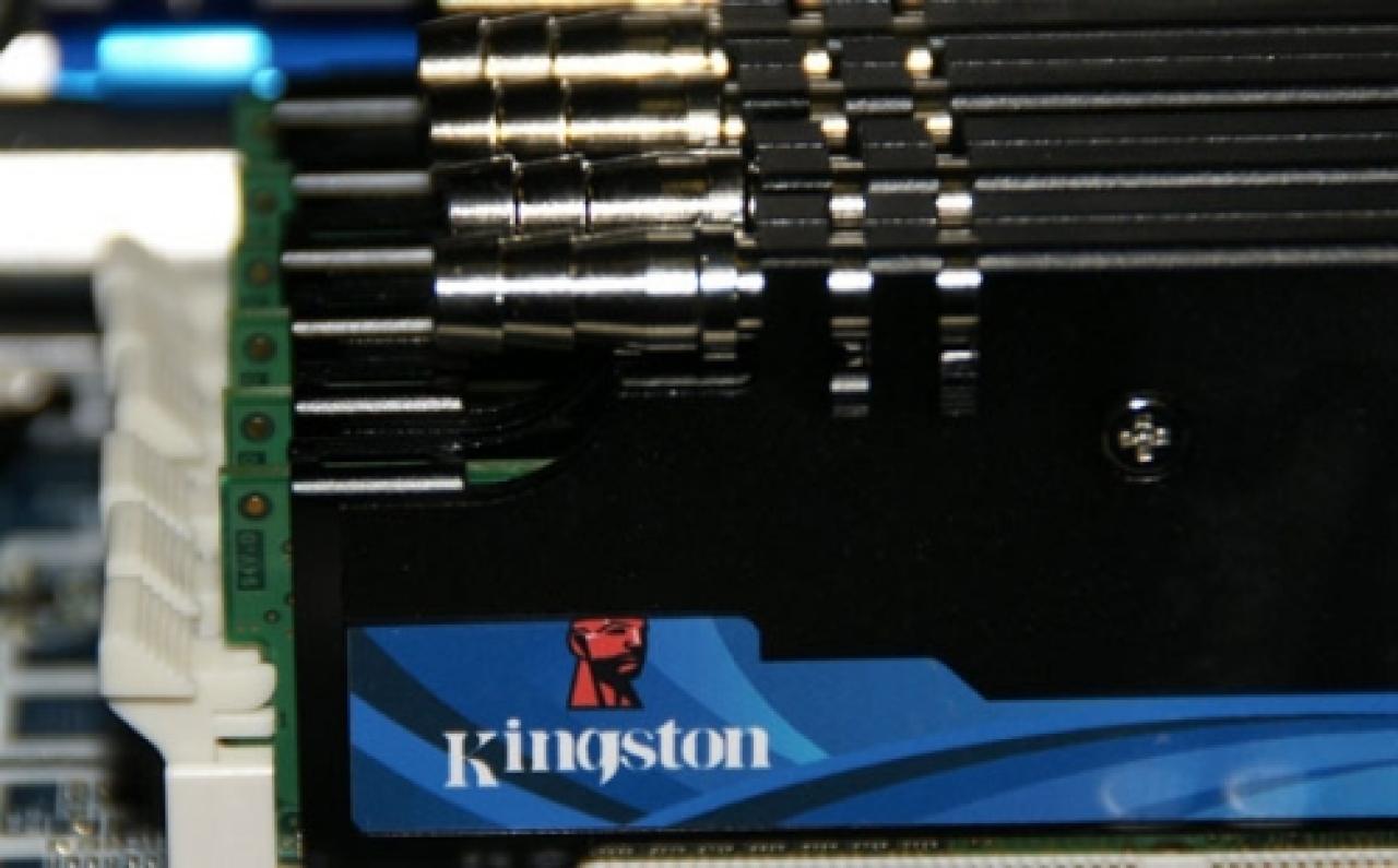 [27/12/2009] Die neuen, werksseitig mit Wasserkühlern ausgestatteten HyperX RAM-Module sollen zur CES im Januar vorgestellt werden.