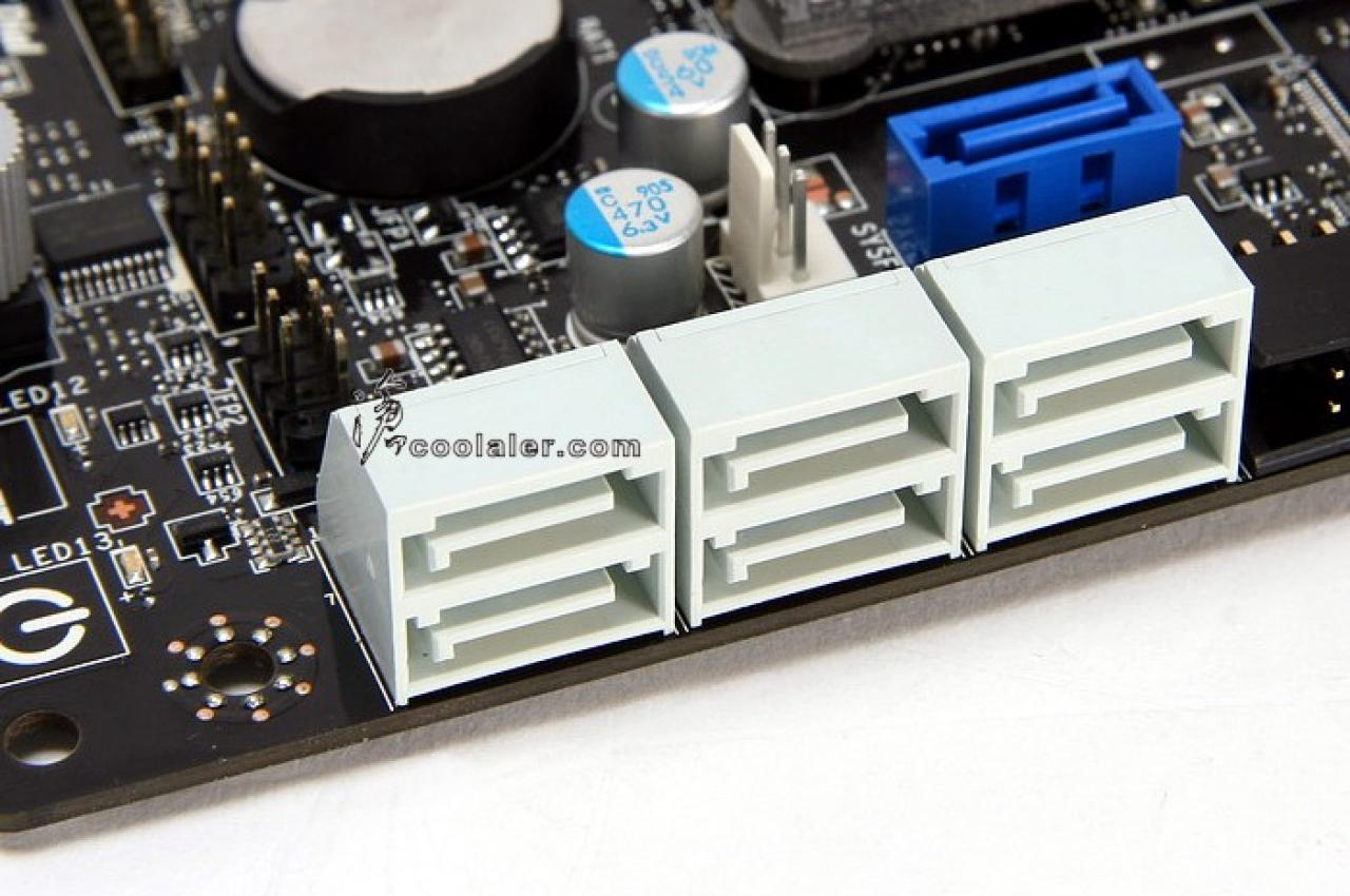 [11/12/2009] MSI 890FX-GD70 - erste Bilder des AM3-Mainboards (8)