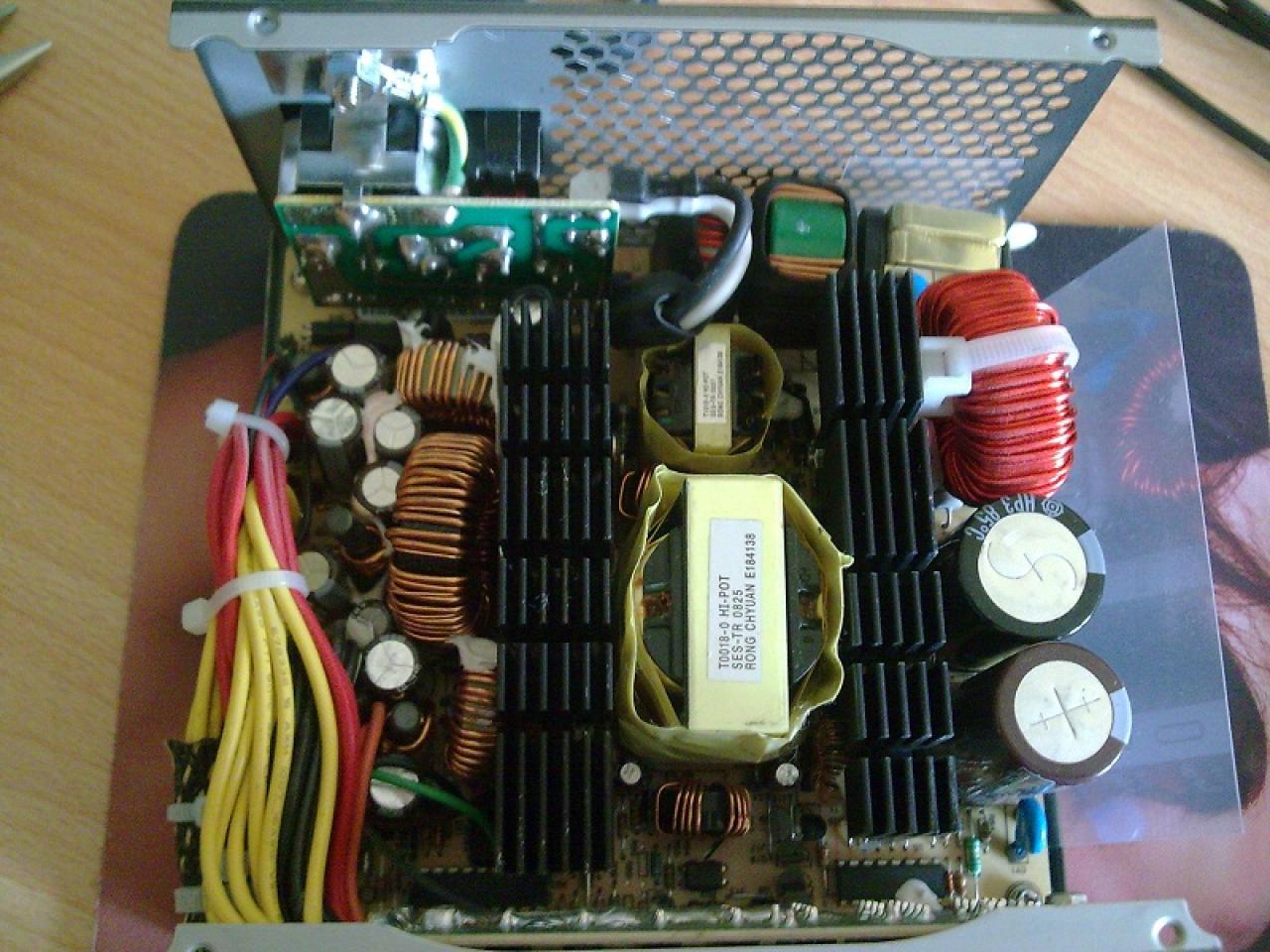 [26/12/2009] Sehenswerte Lamborghini-Casemod im PC-Games-Hardware-Extreme-Forum (8)