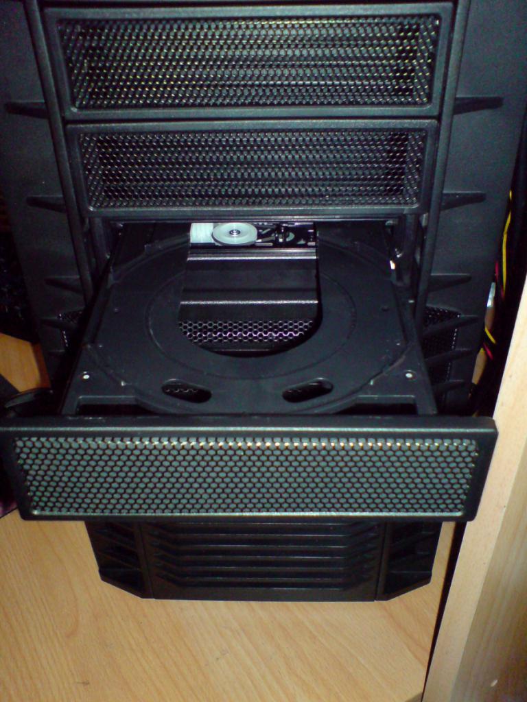 [26/12/2009] Sehenswerte Lamborghini-Casemod im PC-Games-Hardware-Extreme-Forum (49)