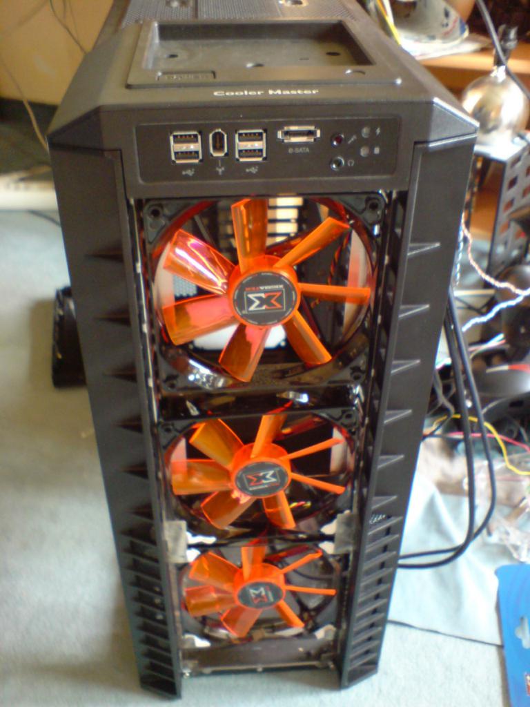 [26/12/2009] Sehenswerte Lamborghini-Casemod im PC-Games-Hardware-Extreme-Forum (62)