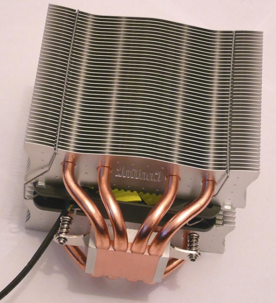 [02/01/2010] Erste Bilder des Coolink Corator DS CPU-Kühlers. (3)