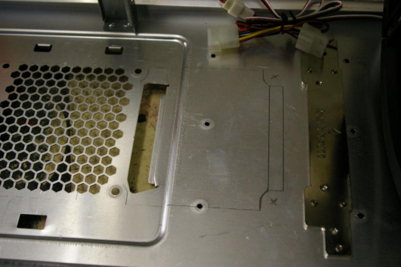 [17/01/2010] So entsteht das Cebit-Vorführgehäuse für das MSI Big Bang Fuzion (11)